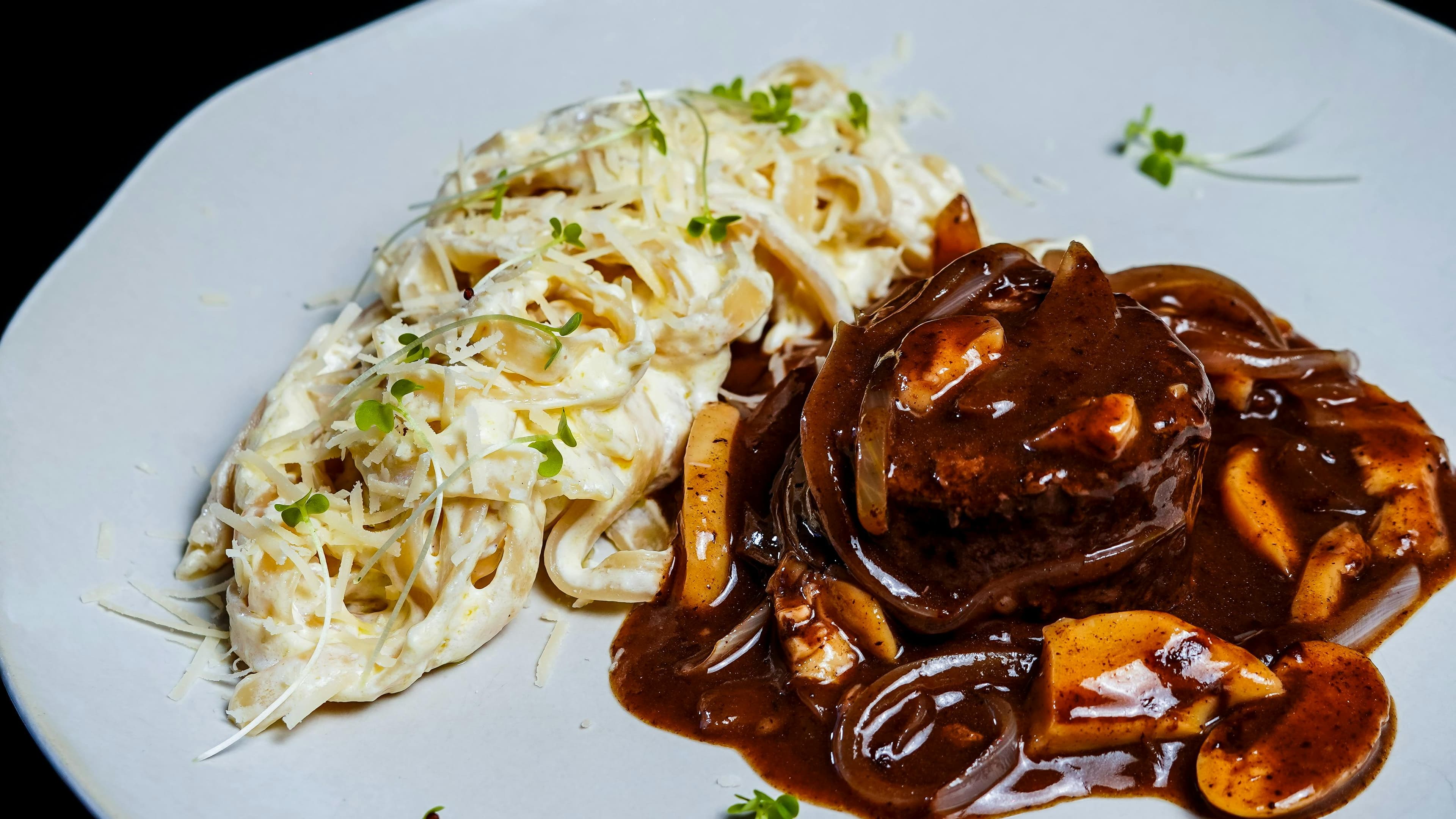 High-Protein Steak Alfredo Pasta
